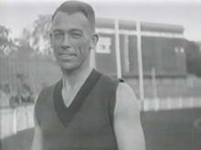 1929 Ivor WarneSmith Melb 54_17 - VFL On Film 1909-1945 - Marking Time V1